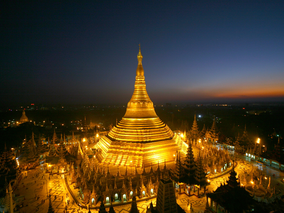 shwedagon pagoda aye yar river view resort old bagan myanmar shwedagon pagoda aye yar river view